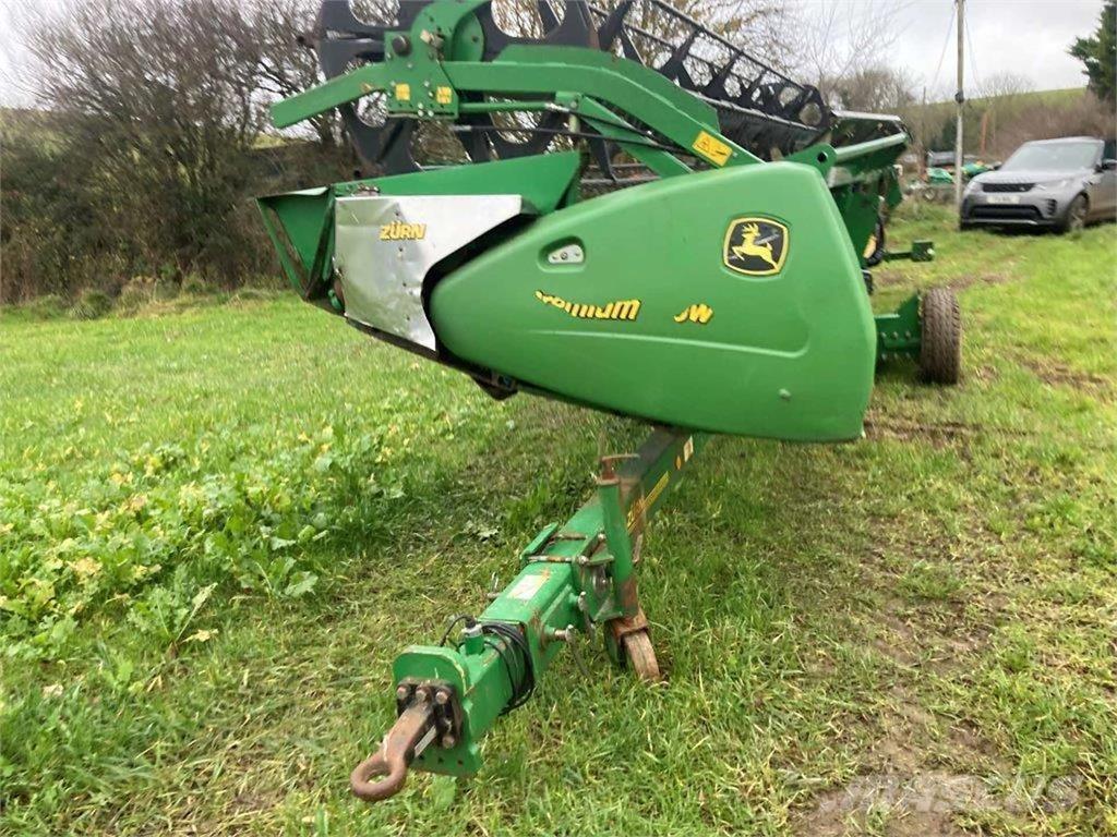 John Deere S690i HM Ražas novākšanas kombaini