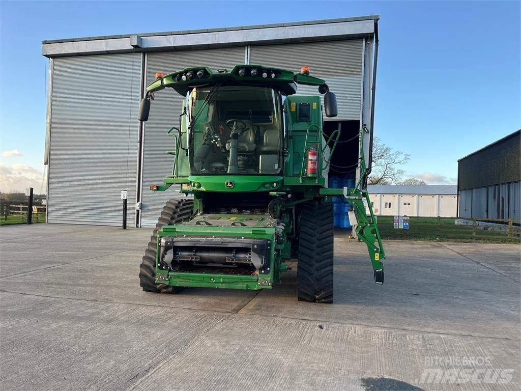 John Deere S790 Ražas novākšanas kombaini