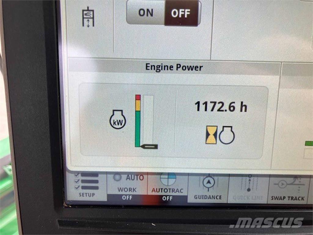 John Deere S790 Ražas novākšanas kombaini