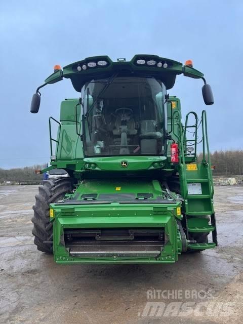 John Deere T670 Ražas novākšanas kombaini