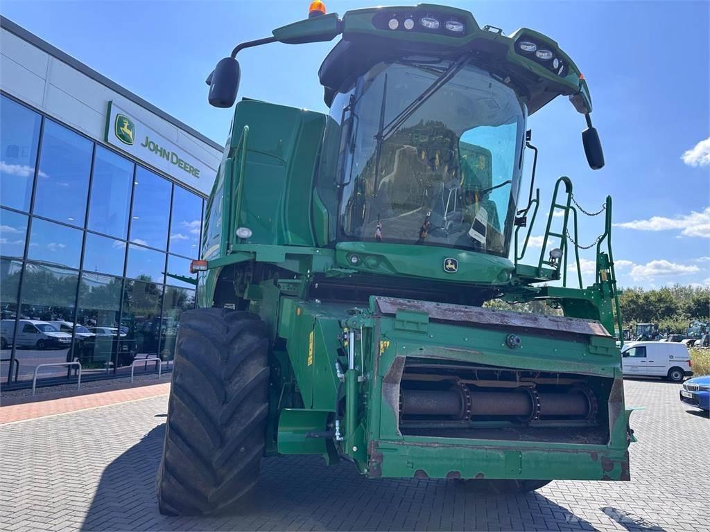 John Deere T670i HM Ražas novākšanas kombaini