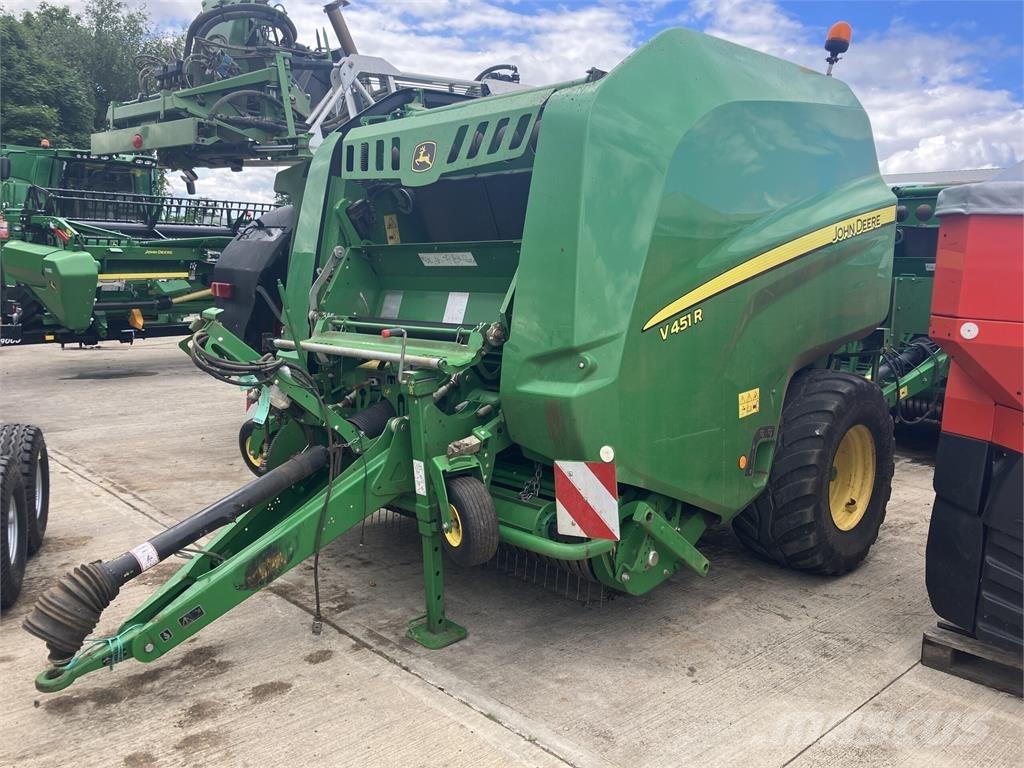 John Deere V451R Grābekļi un siena ārdītāji