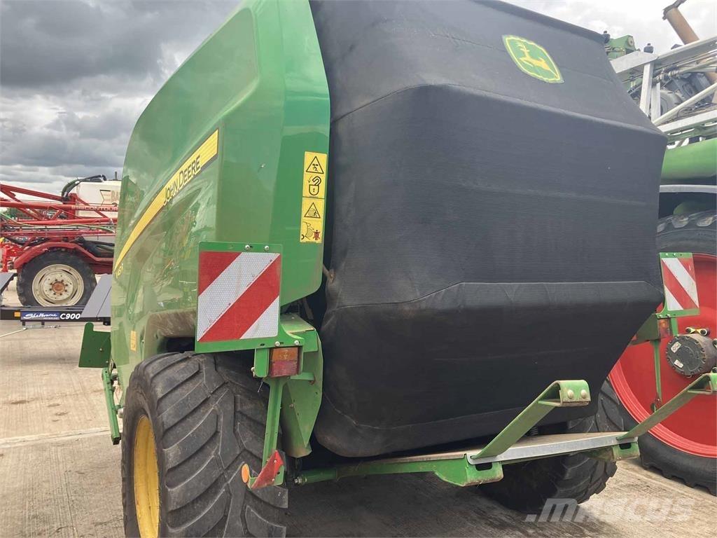 John Deere V451R Grābekļi un siena ārdītāji