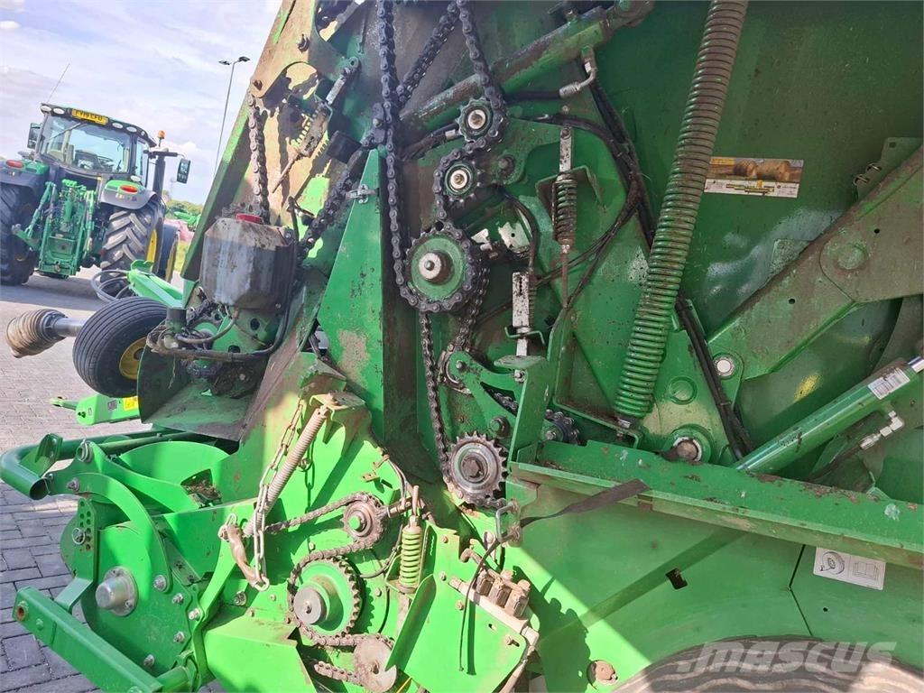 John Deere V451R Ķīpu preses