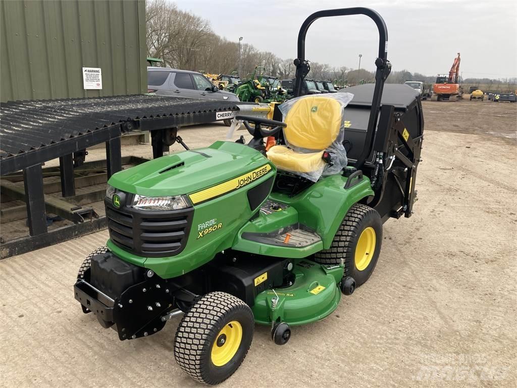 John Deere X950R Mauriņa traktors
