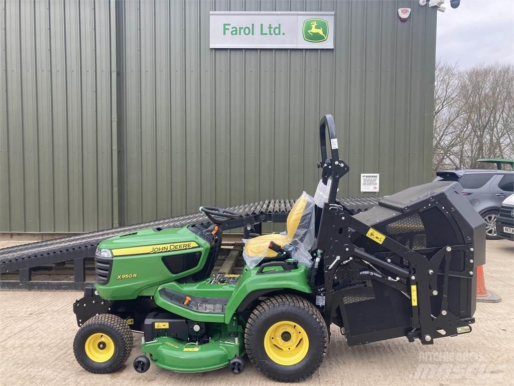 John Deere X950R Mauriņa traktors