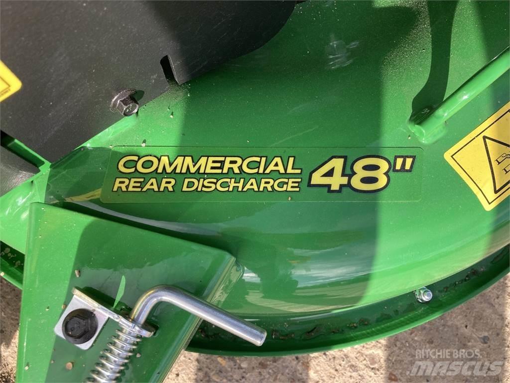 John Deere X950R Mauriņa traktors