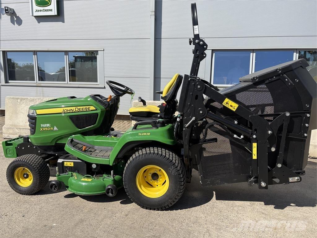 John Deere X950R Mauriņa traktors