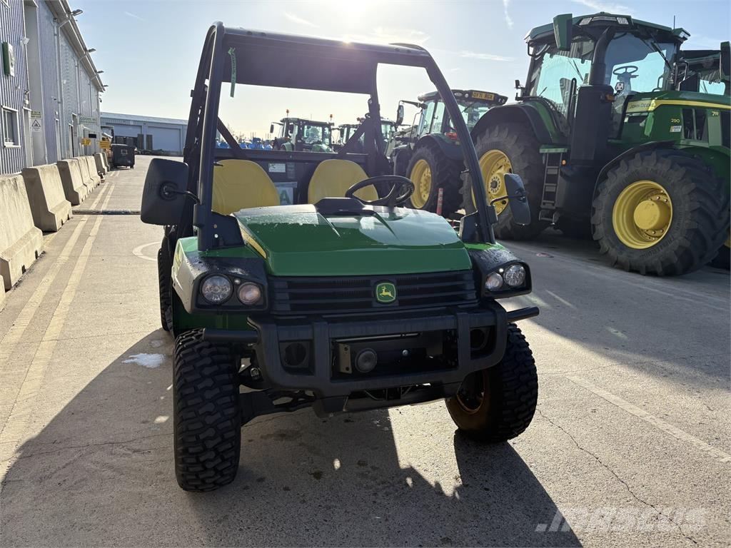 John Deere XUV855M Komunālās mašīnas