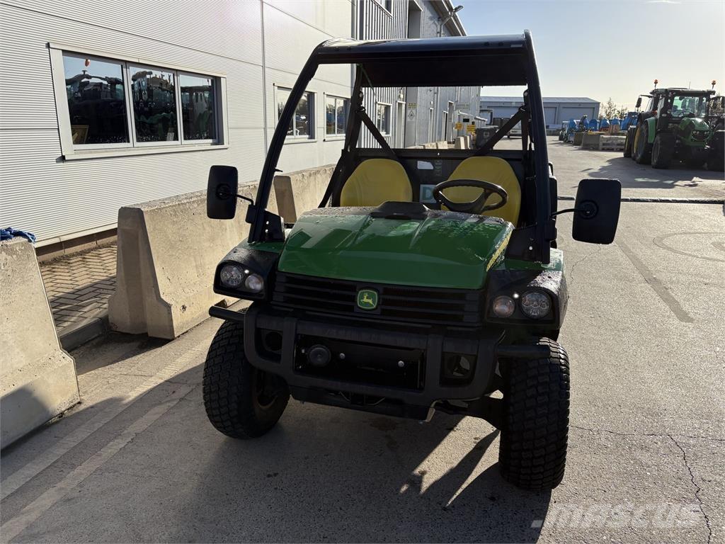 John Deere XUV855M Komunālās mašīnas