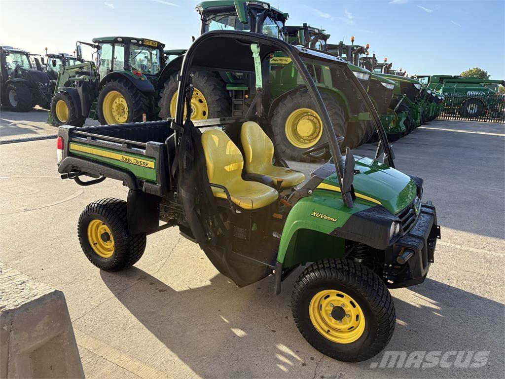 John Deere XUV855M Komunālās mašīnas
