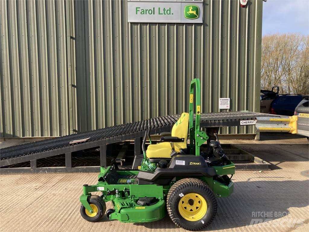 John Deere Z740R Mauriņa traktors