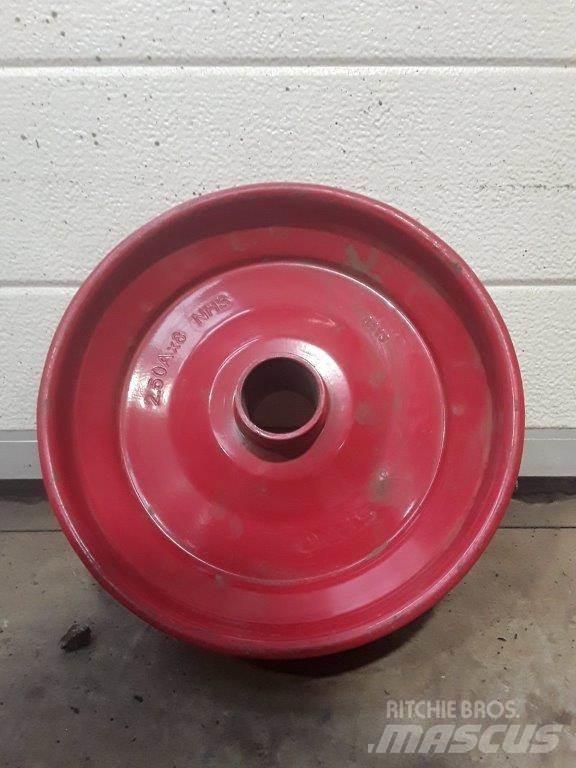  Misc. Red Rim Riepas, riteņi un diski