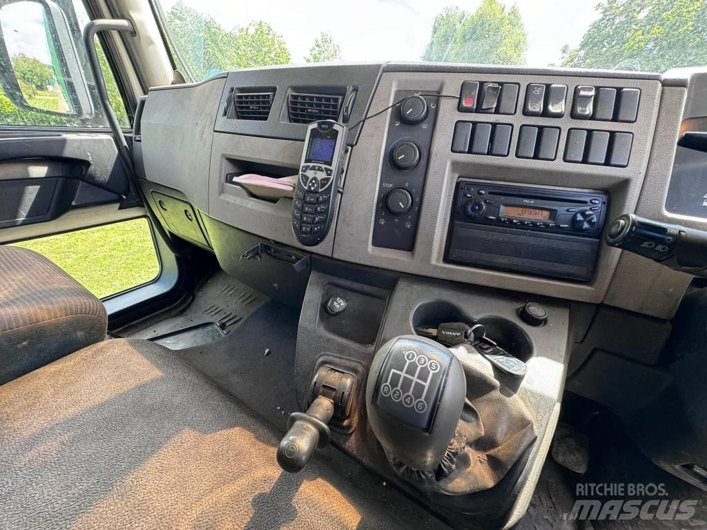 Volvo FL 240 Dzīvnieku pārvadāšanas transports