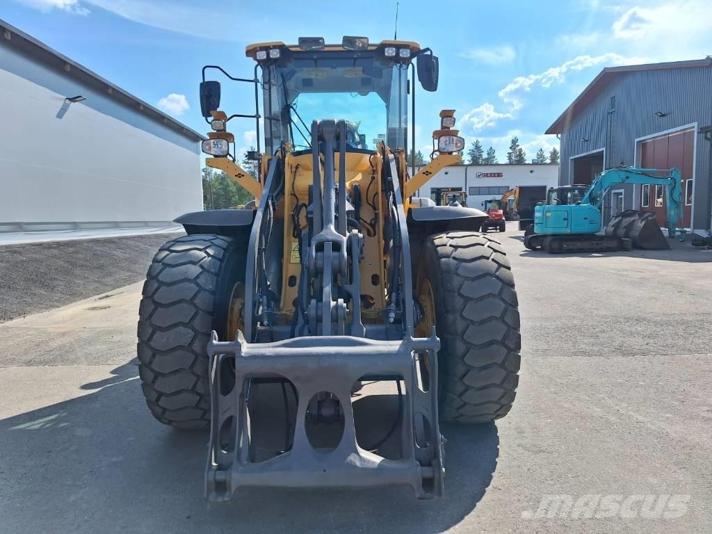 Volvo L90H Iekrāvēji uz riteņiem