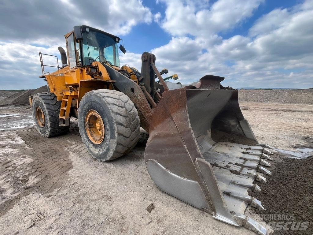 Volvo L180c Iekrāvēji uz riteņiem