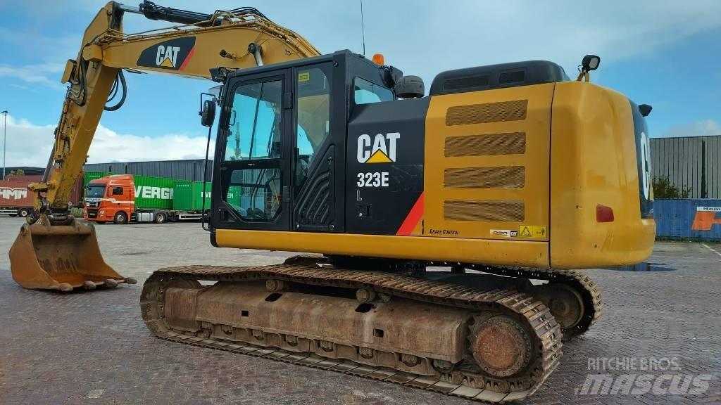 CAT 323 EL Kāpurķēžu ekskavatori