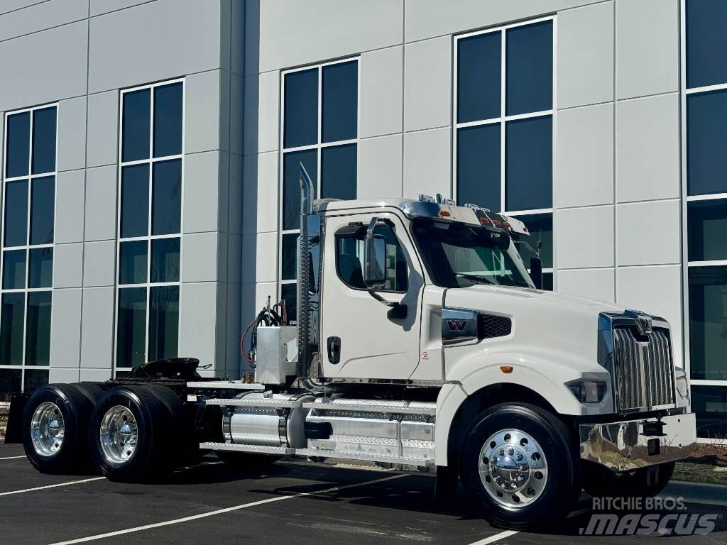 Western Star 49X Vilcēji