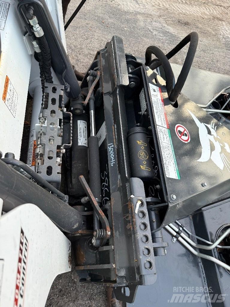 Bobcat T 770 Lietoti riteņu kompaktiekrāvēji
