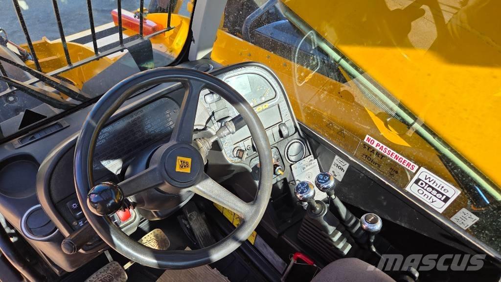 JCB 535-125 Teleskopiskie manipulatori