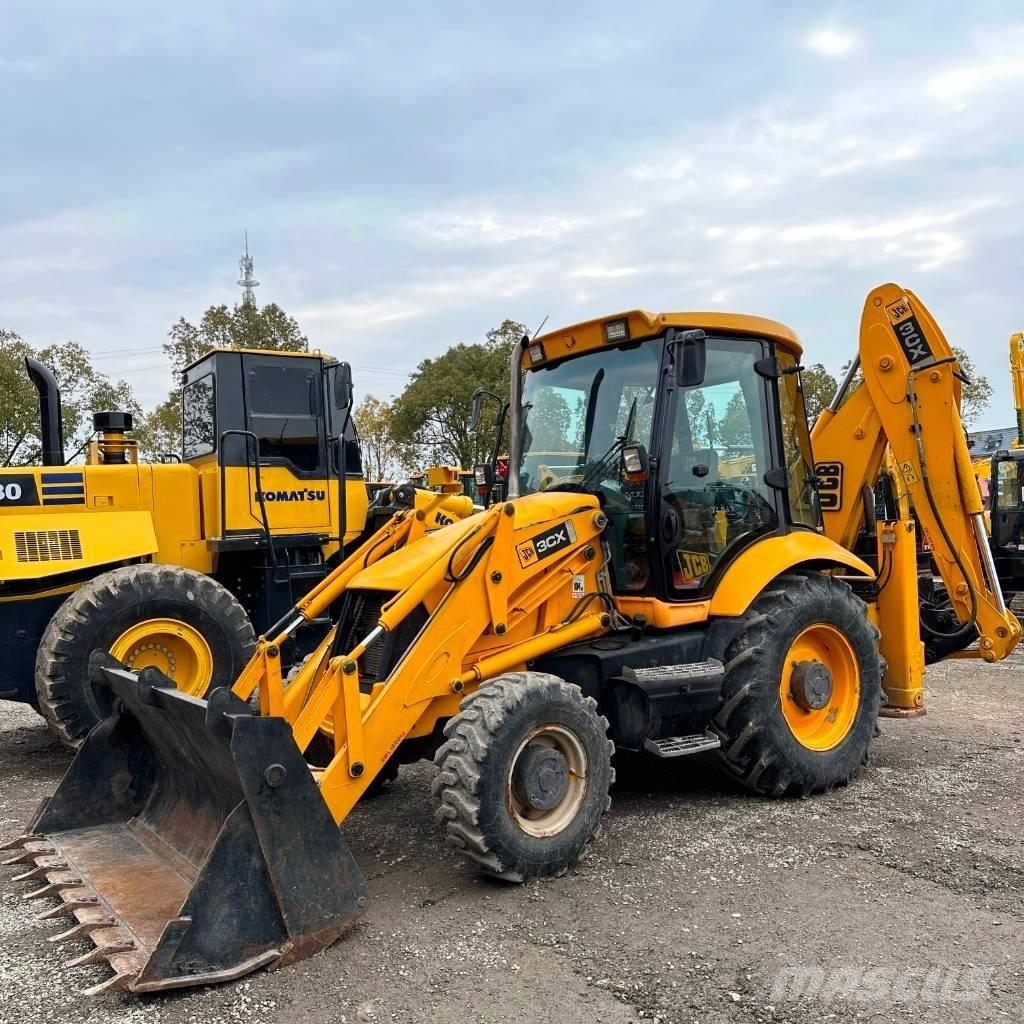 JCB 3 CX Ekskavatori-iekrāvēji