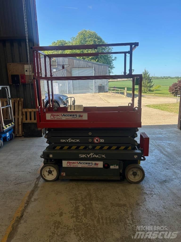SkyJack SJ3219 Šķerveida pacēlāji
