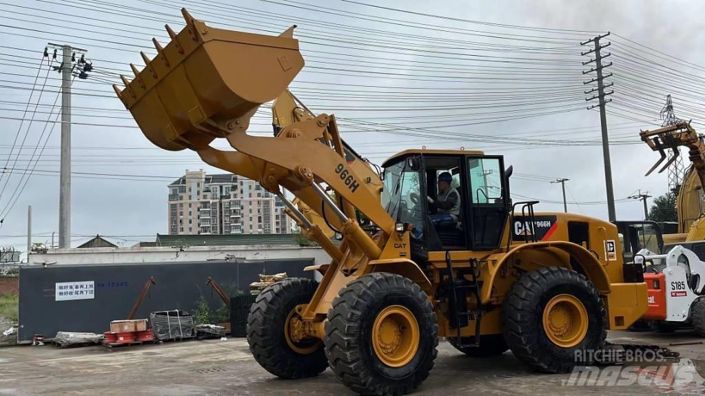 CAT 966 Iekrāvēji uz riteņiem