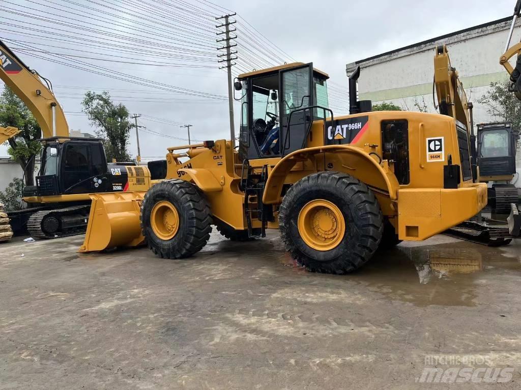 CAT 966 Iekrāvēji uz riteņiem