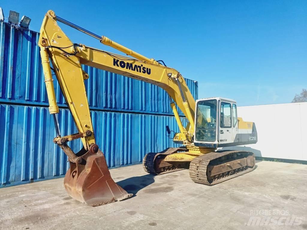 Komatsu PC 210-5 Kāpurķēžu ekskavatori