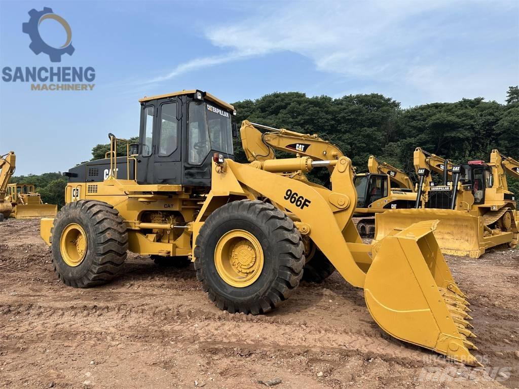CAT 966F Iekrāvēji uz riteņiem