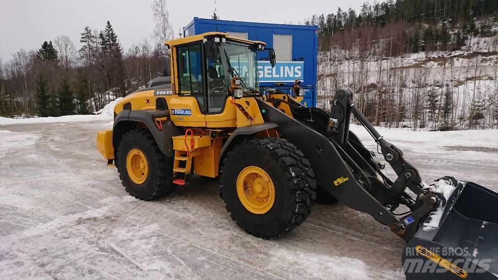 Volvo L120H, UTHYRES Iekrāvēji uz riteņiem