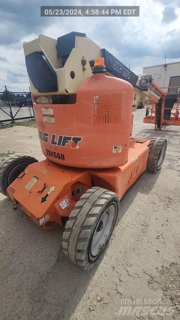 JLG E 450 AJ Strēles pacēlāji