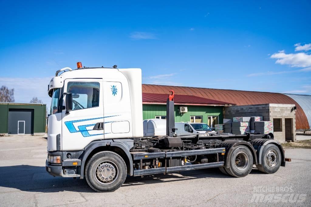 Scania R 144 GB Treileri ar āķi