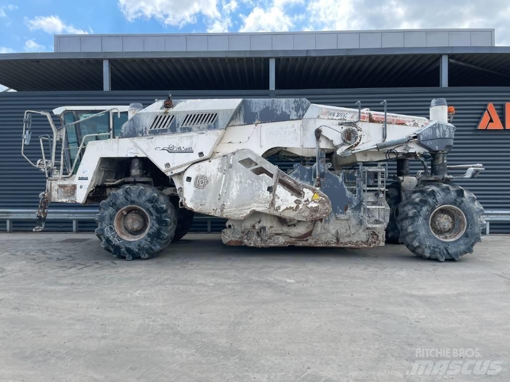 Wirtgen WR 240I Asfalta savācējs