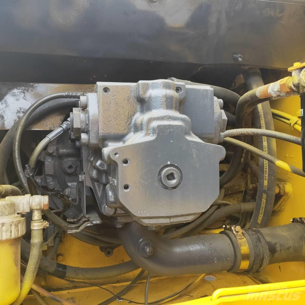 Komatsu PC200-7 Kāpurķēžu ekskavatori