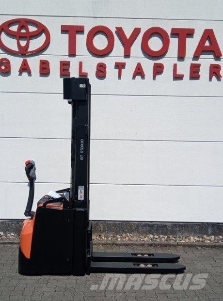 Toyota SWE160L Pašgājēji krautnētāji