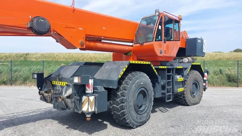 Terex A600 Celtņi nelīdzenām virsmām