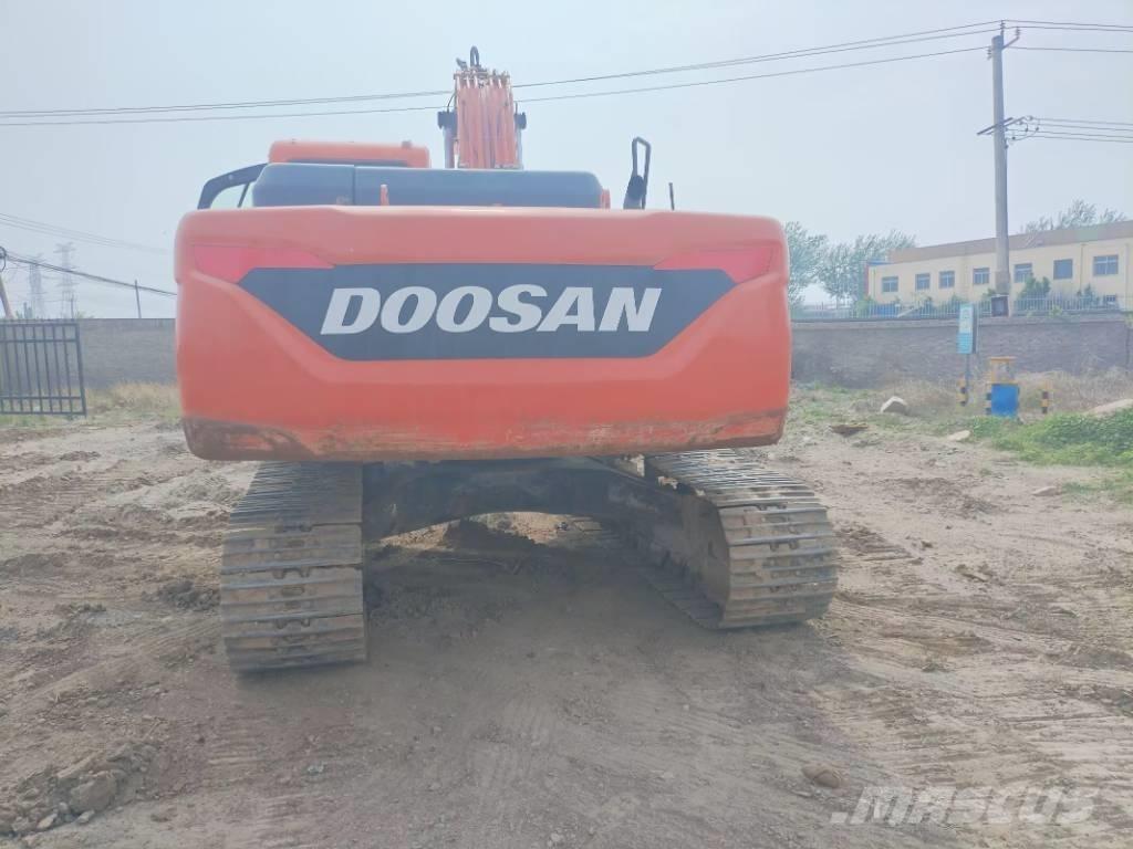 Doosan DX225LC-9C Kāpurķēžu ekskavatori