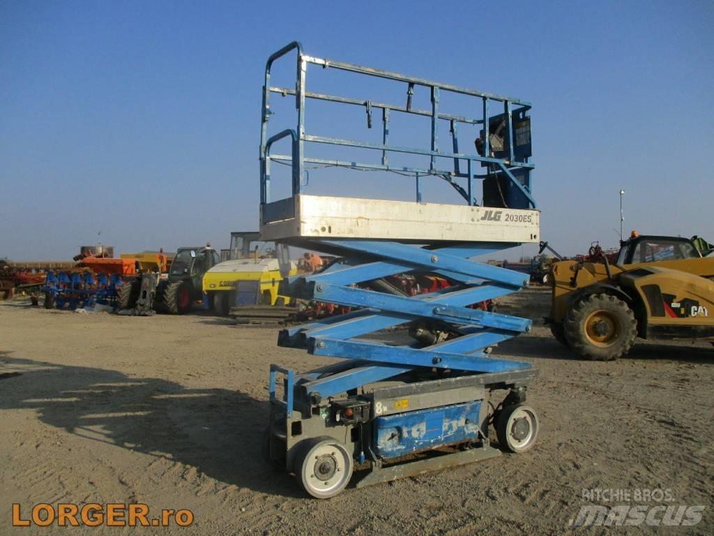 JLG 2030 ES Šķerveida pacēlāji