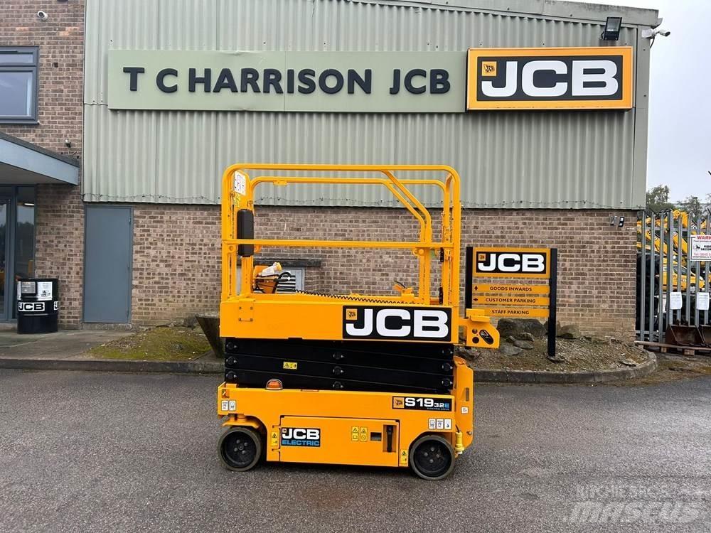 JCB S1932E Šķerveida pacēlāji