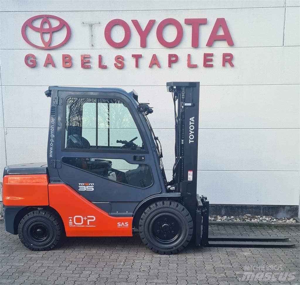 Toyota 52-8FDJF35 Tehnika ar dīzeļa dzinēju