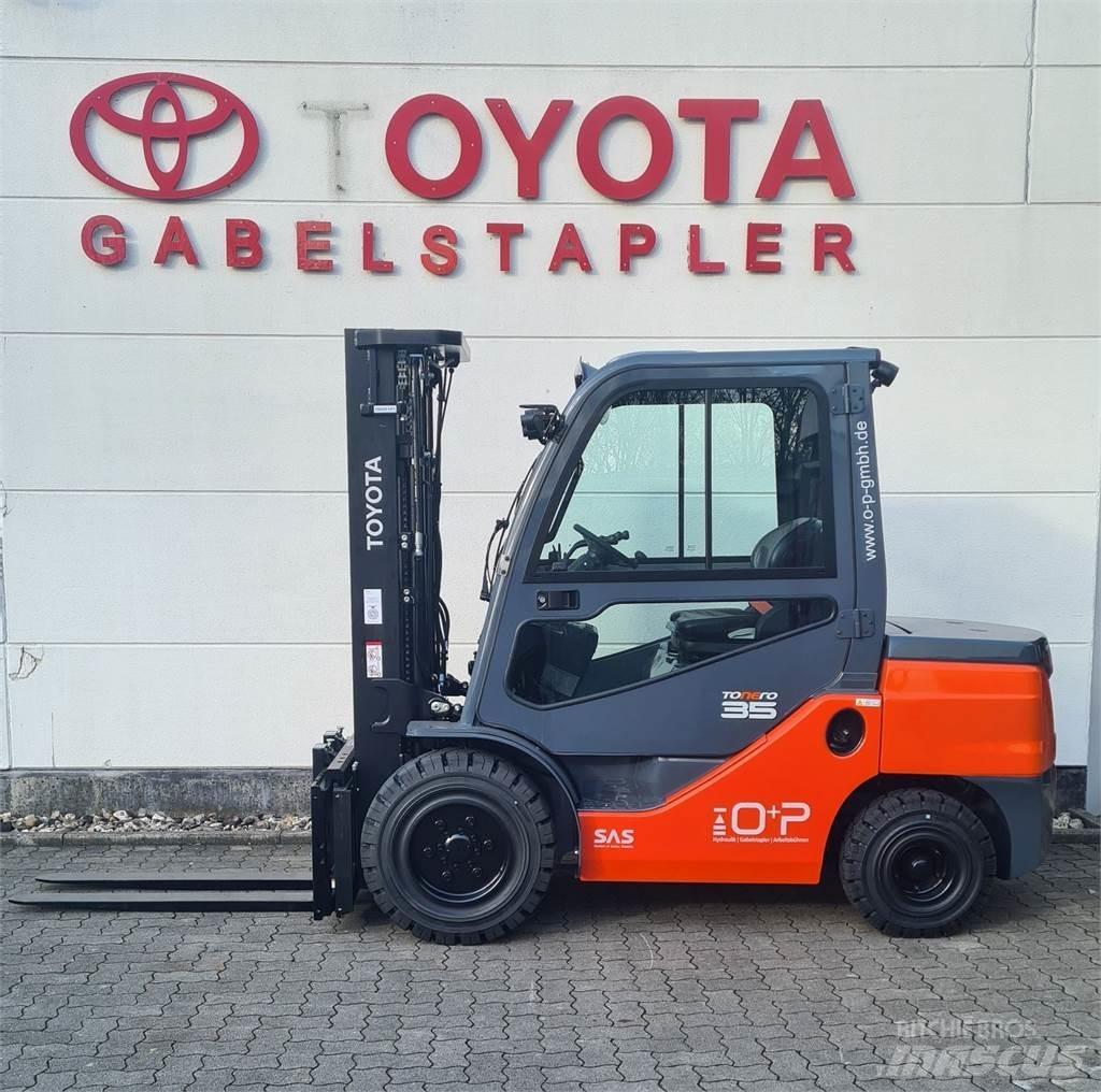 Toyota 52-8FDJF35 Tehnika ar dīzeļa dzinēju