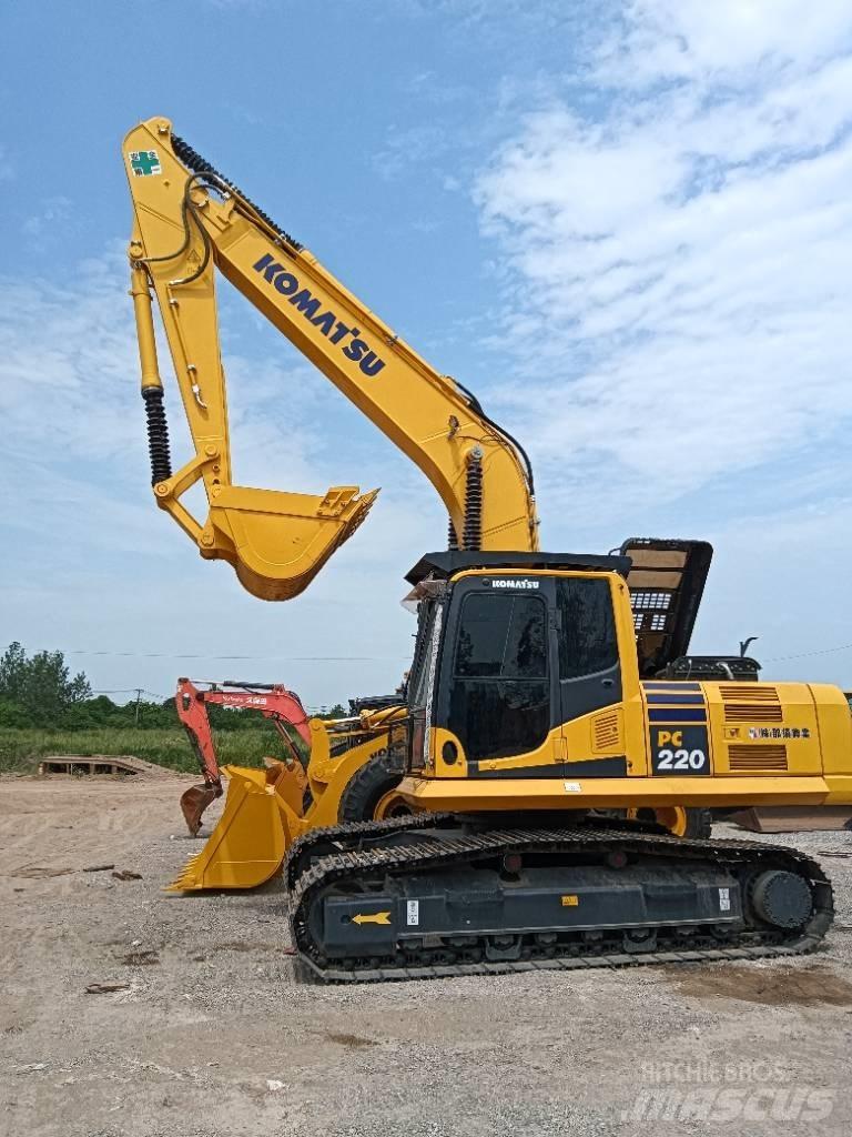 Komatsu PC 220-8 Kāpurķēžu ekskavatori