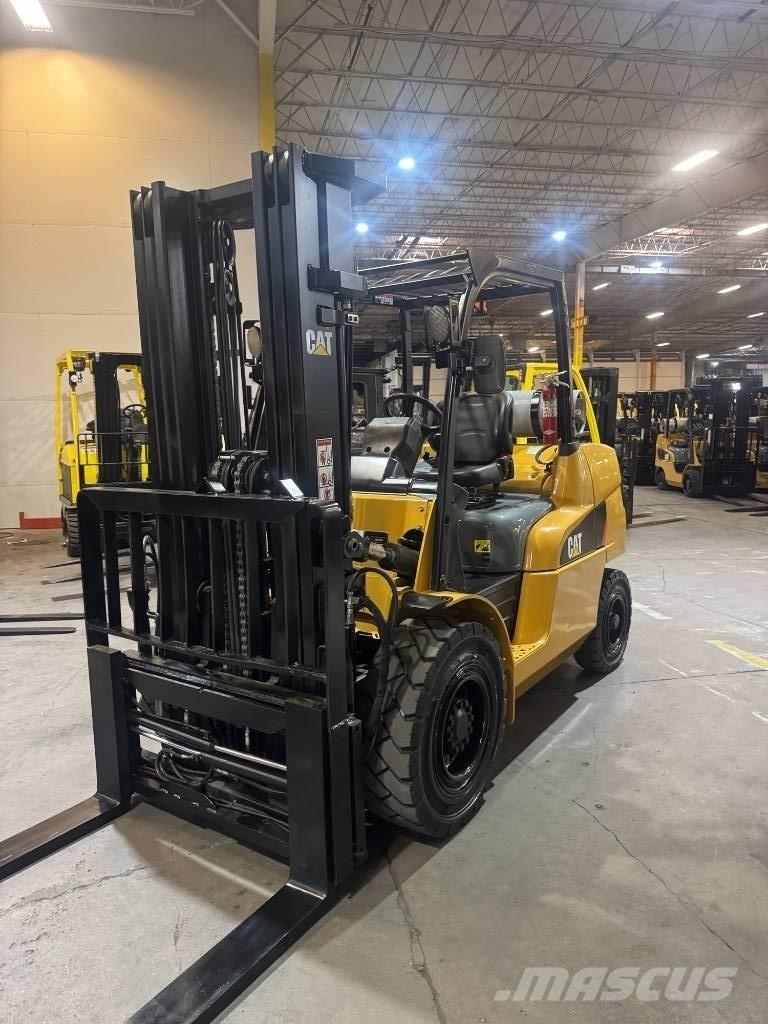 CAT FG 50 CN Autokrāvēji - citi