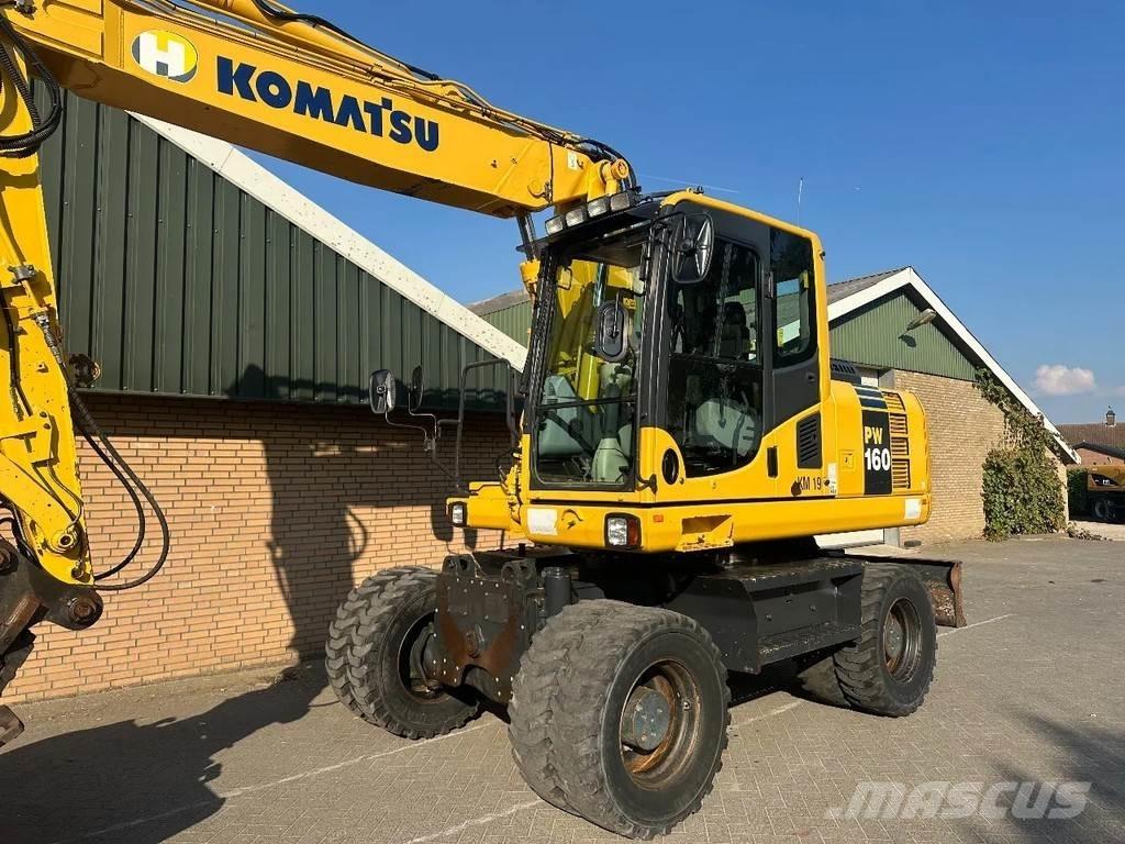 Komatsu PW160-8 Ekskavatori uz riteņiem