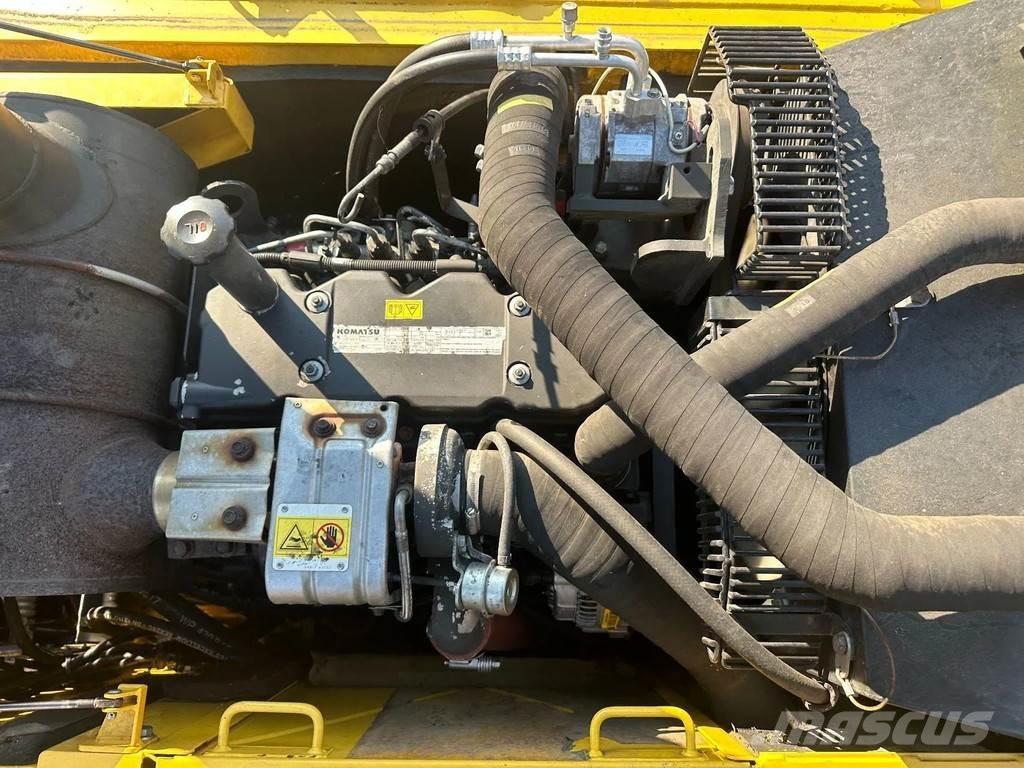 Komatsu PW160-8 Ekskavatori uz riteņiem