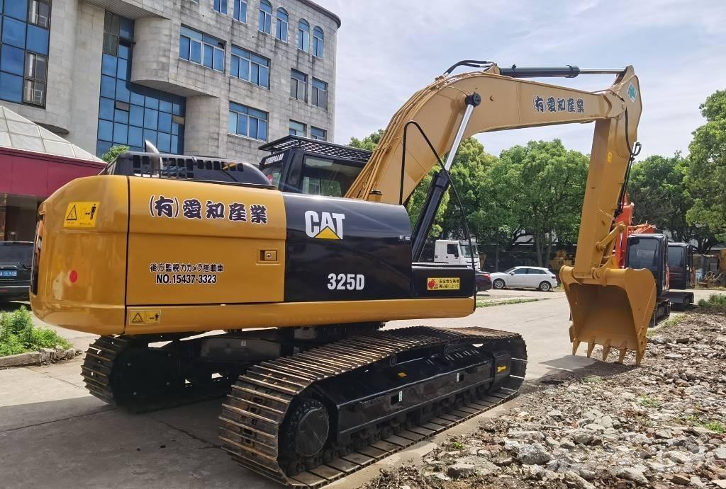 CAT 325 D Kāpurķēžu ekskavatori