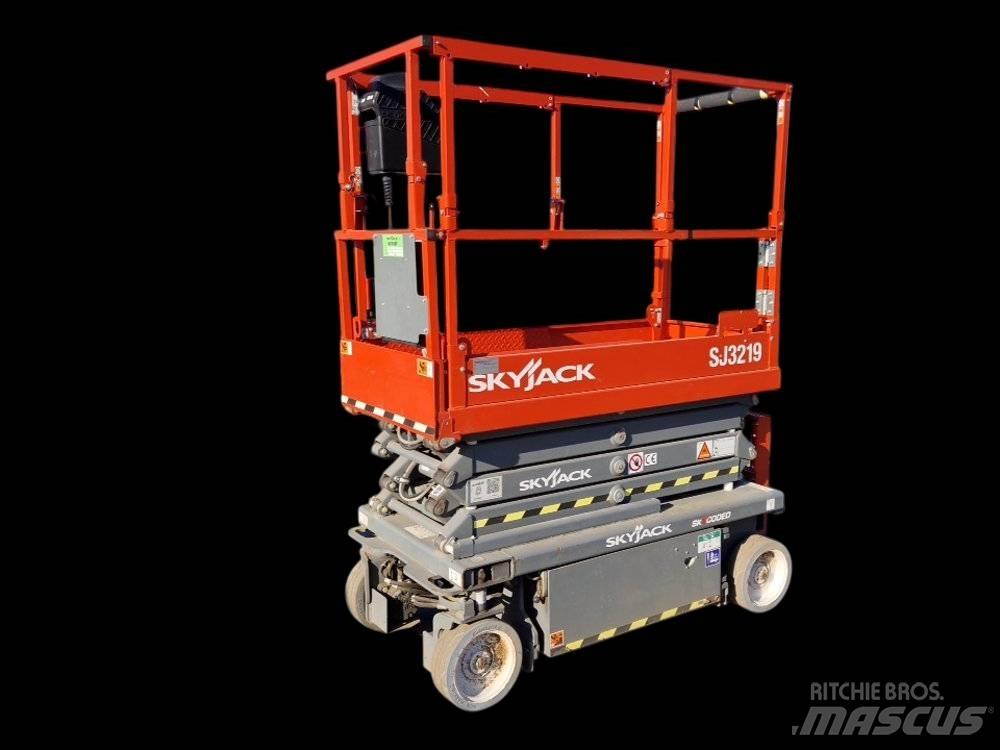 SkyJack SJ 3219 Šķerveida pacēlāji