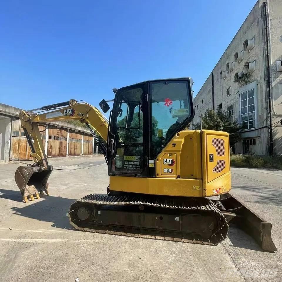 CAT 306E2 Kāpurķēžu ekskavatori