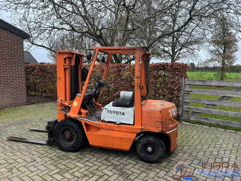 Toyota 02-4FD25 Tehnika ar dīzeļa dzinēju